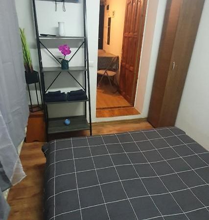 Five Studio Apartment คลูจ-นาโปกา ภายนอก รูปภาพ