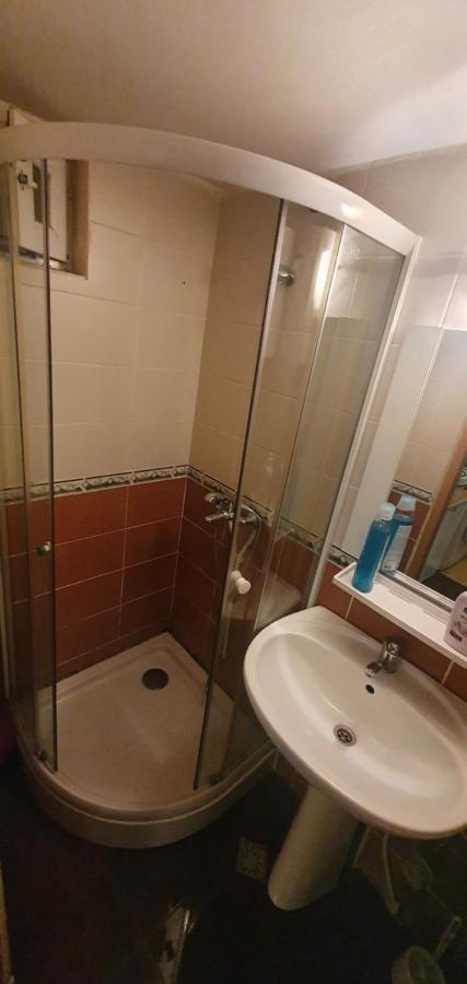 Five Studio Apartment คลูจ-นาโปกา ภายนอก รูปภาพ